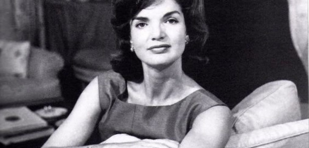 Book Review: Jacqueline Bouvier Kennedy Onassis by Barbara Leaming ...